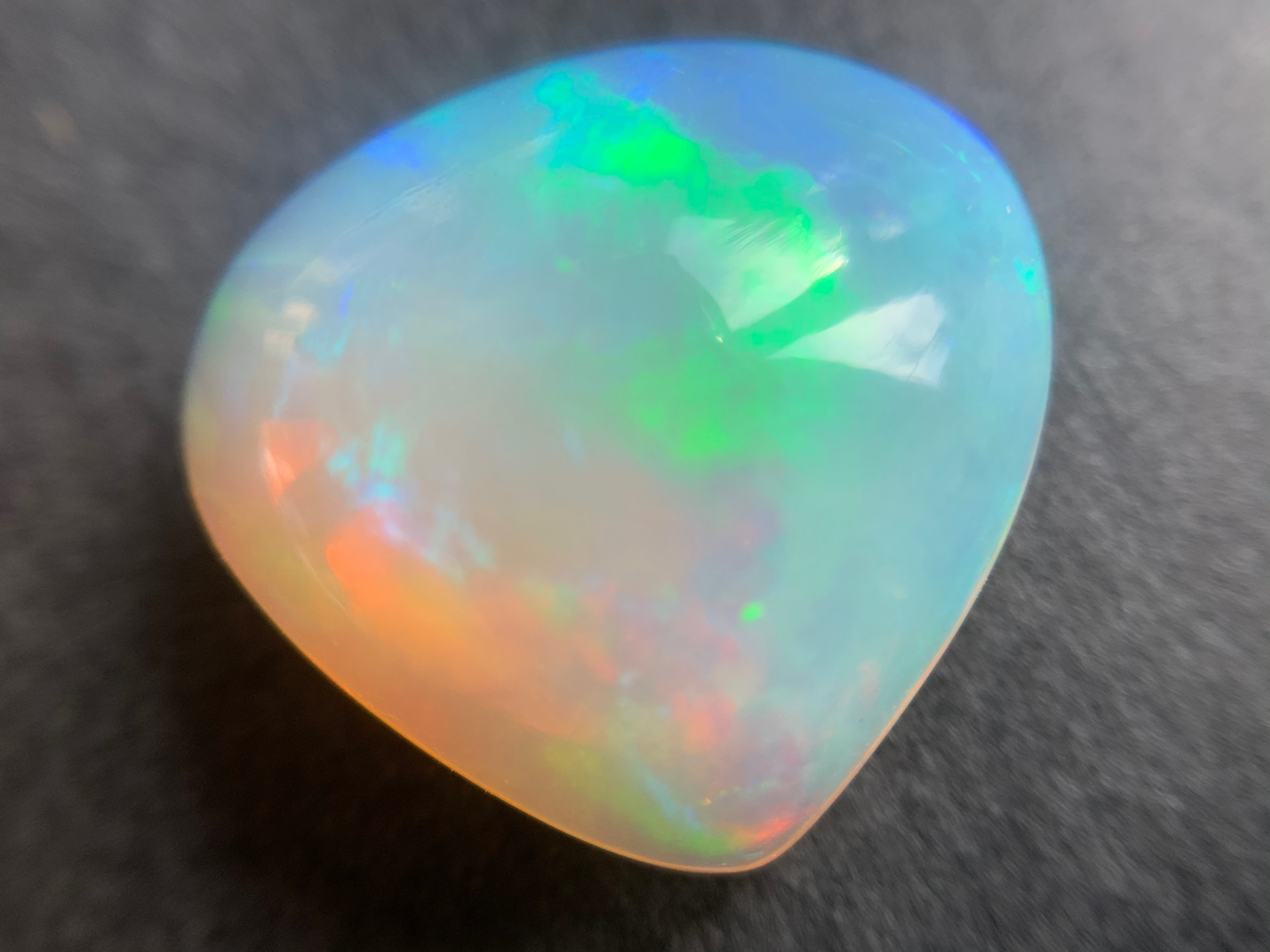 1 pcs  Crystal Opal -Welo - 7.48 ct - B 565
