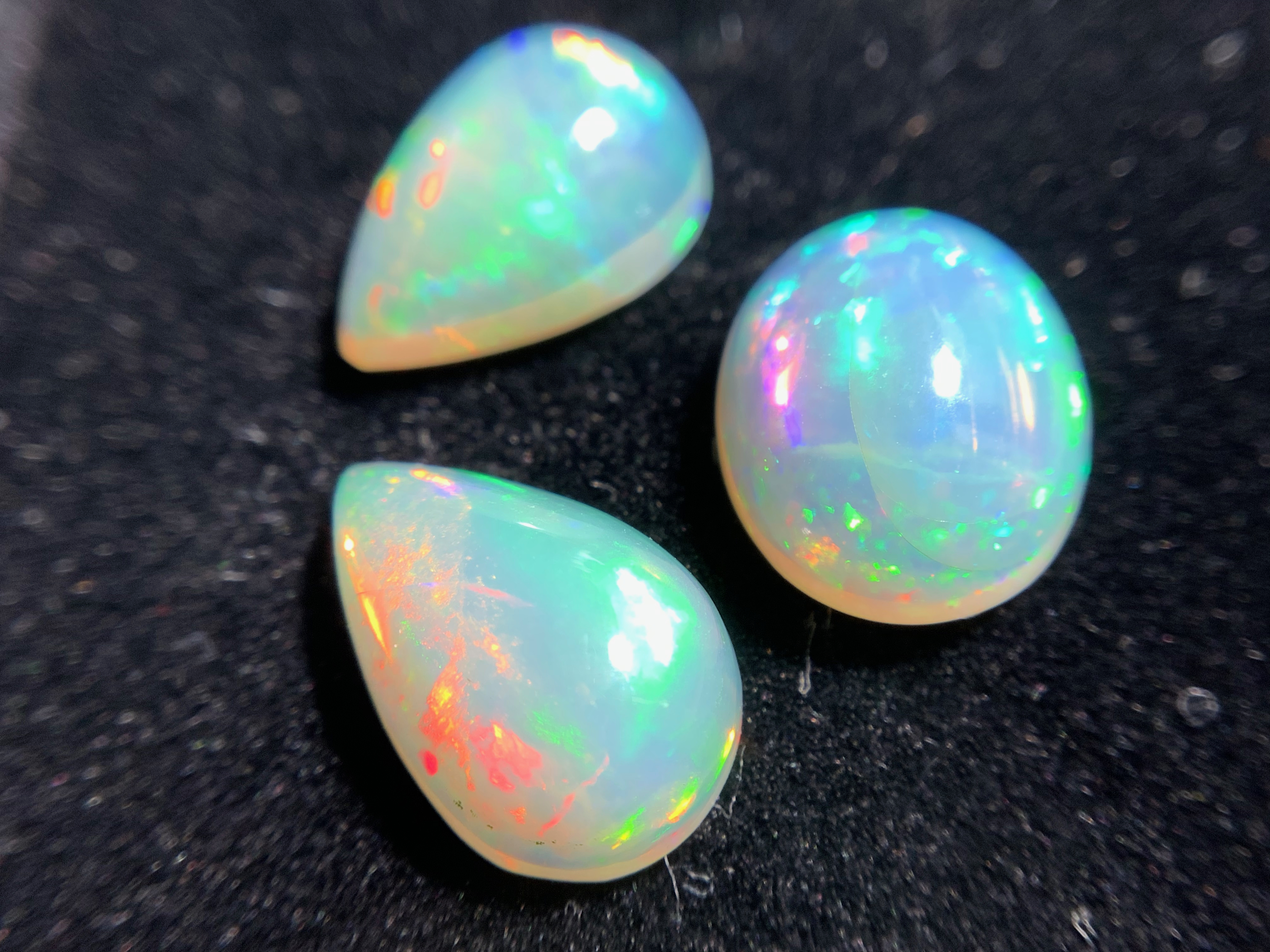 Konvolut von 3 Ethiopischen Welo -Crystal Opalen - 4.28 ct- B 190