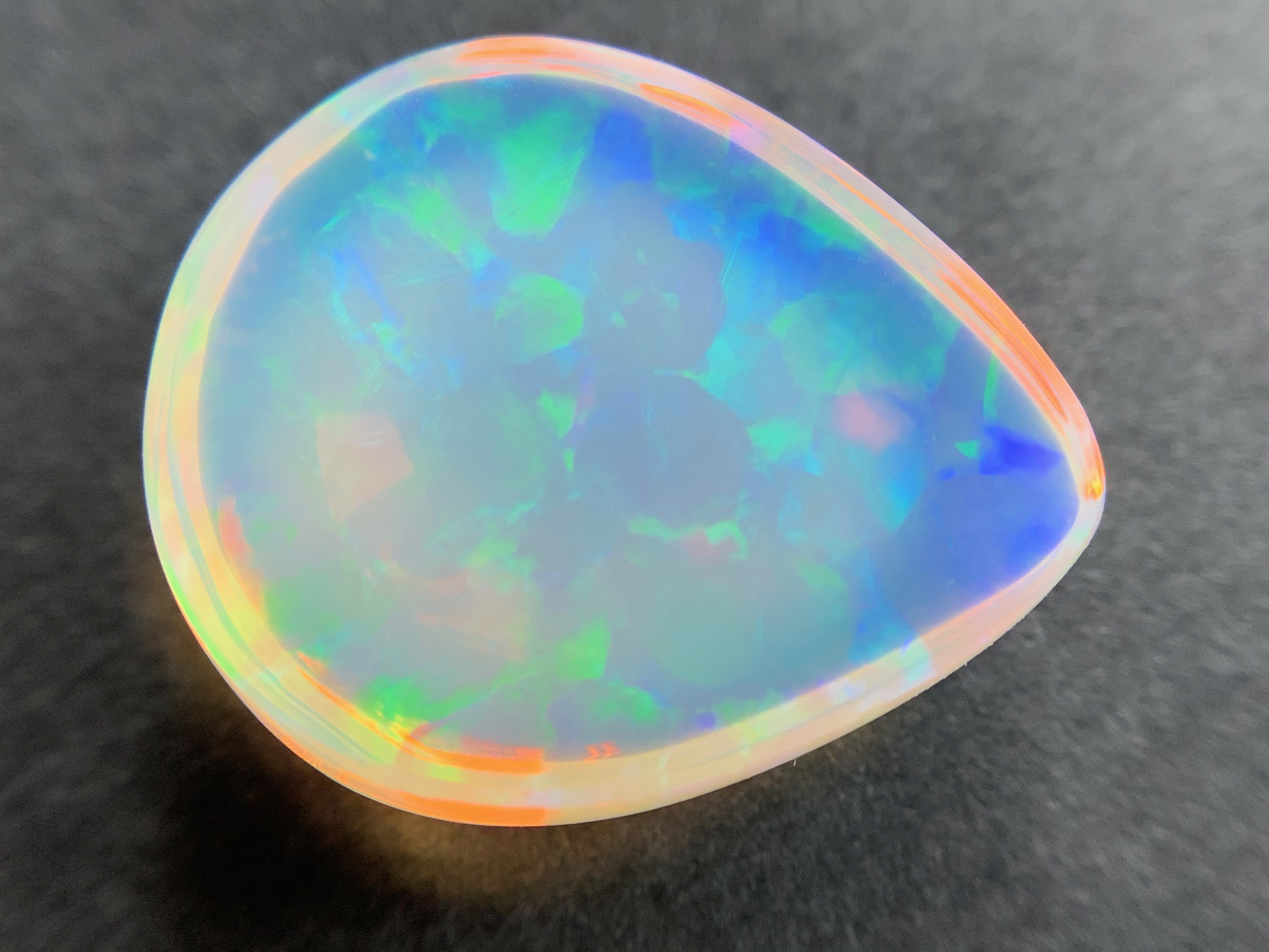 1 pcs Rare Qualität !! Crystal Opal -Welo - 6.39 ct - B 600