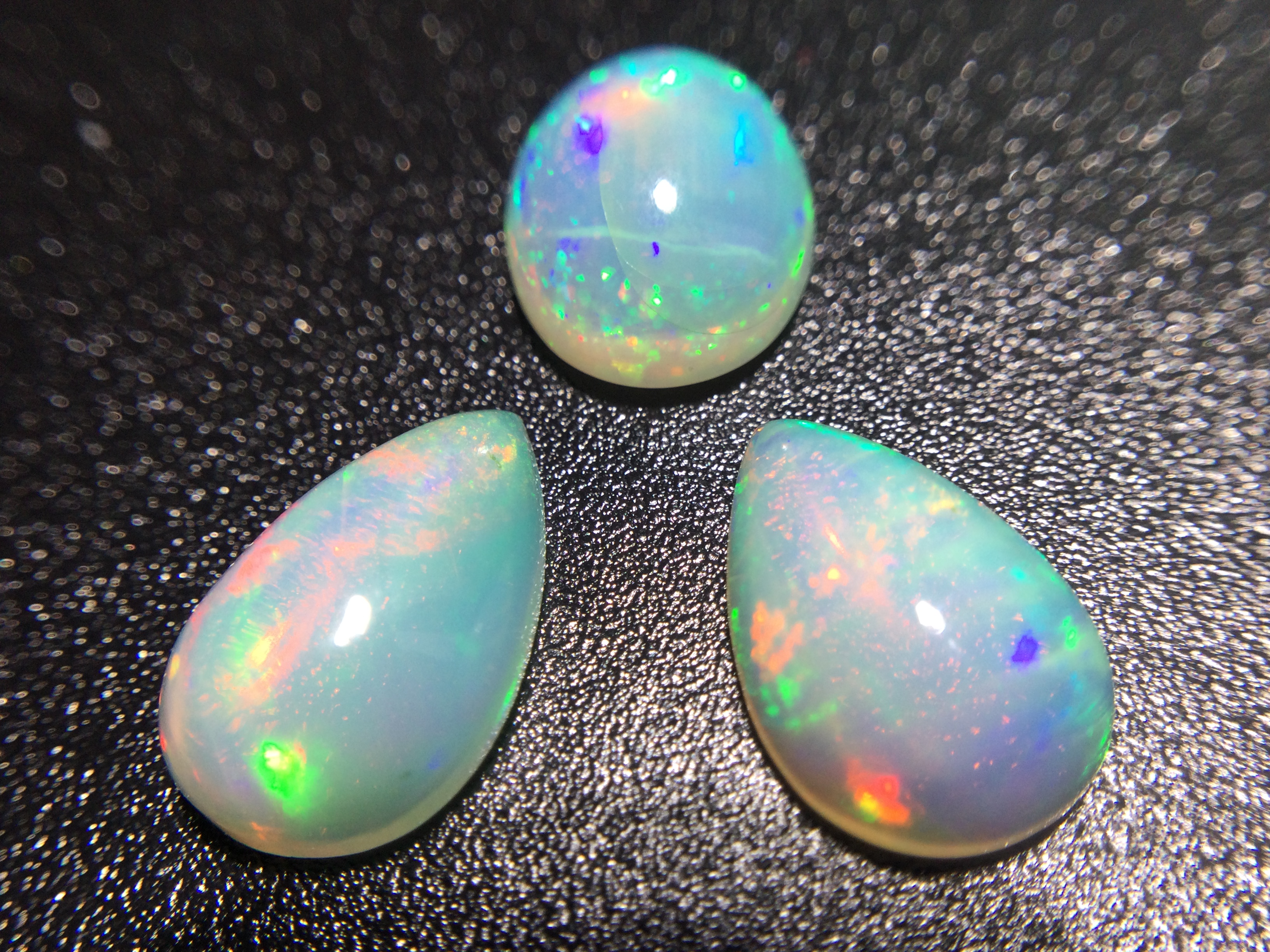 Konvolut von 3 Ethiopischen Welo -Crystal Opalen - 4.28 ct- B 190