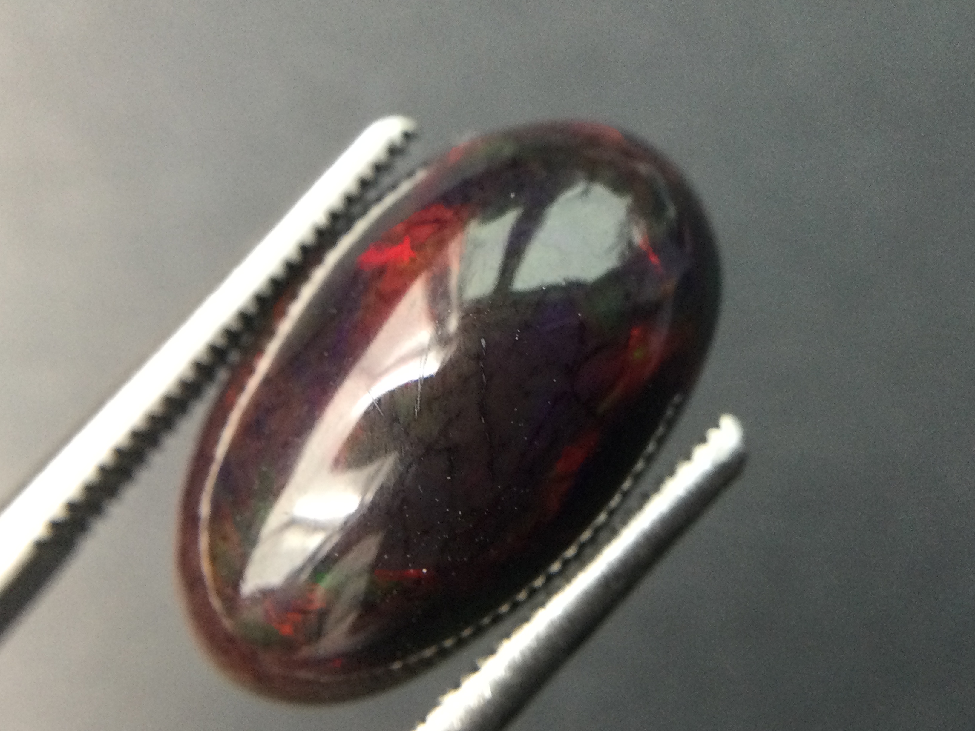 Natural Black Opal-4.66 ct Welo (Ethiopien) B285