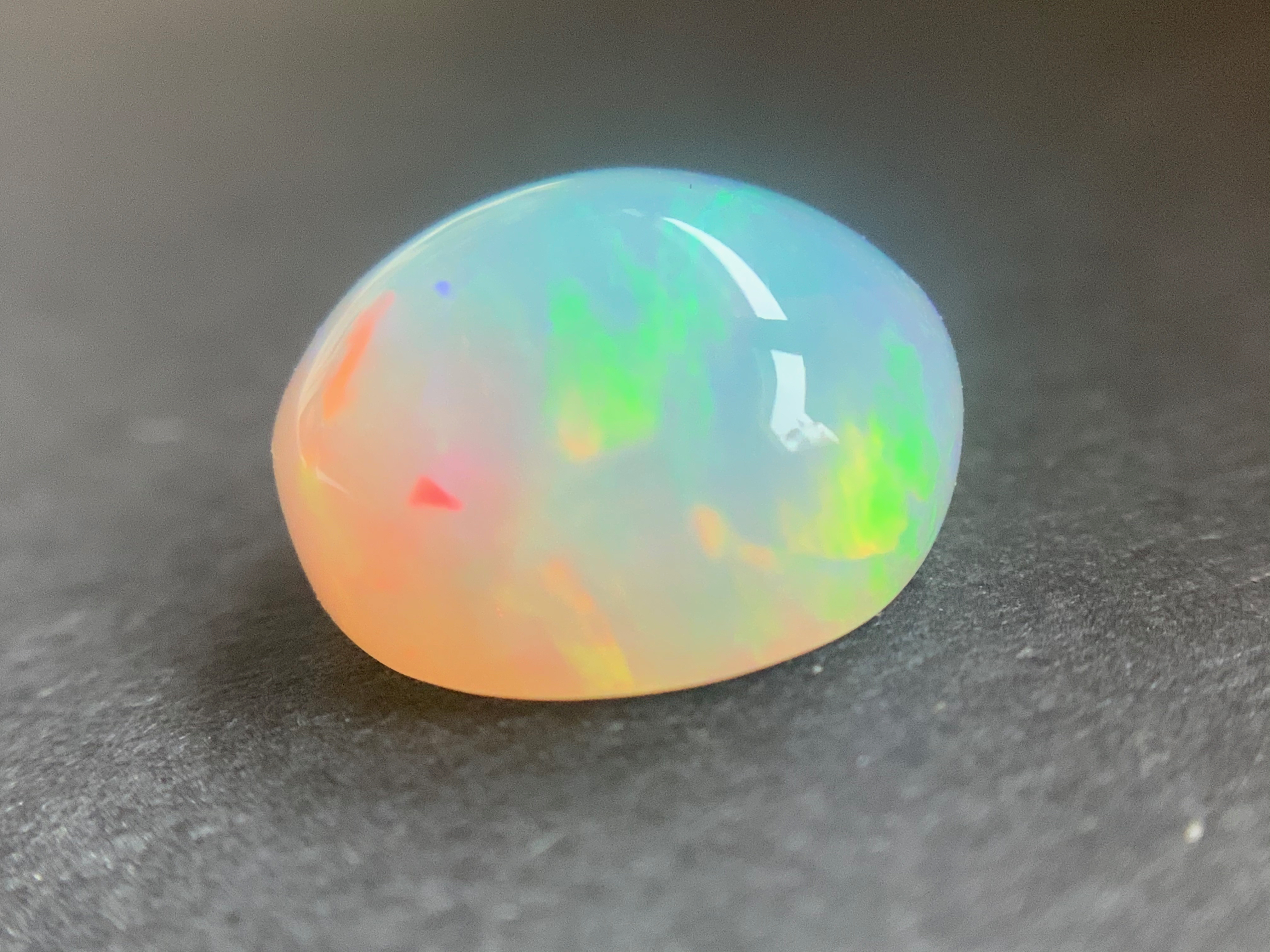 1 pcs Crystal Opal -Welo - 2.80 ct - B 601