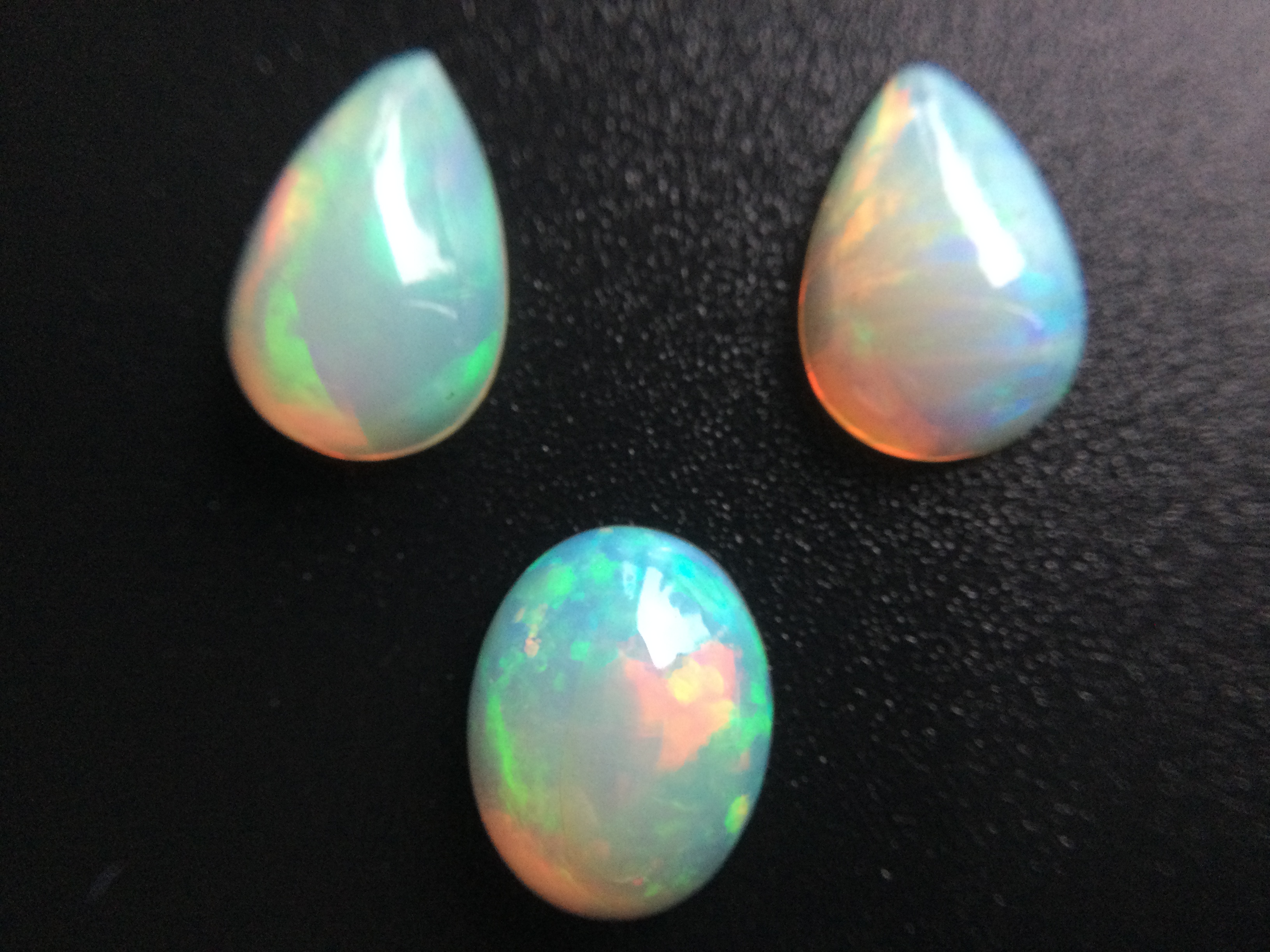 Konvolut von 3 Ethiopischen Welo -Crystal Opalen - 4.28 ct- B 190