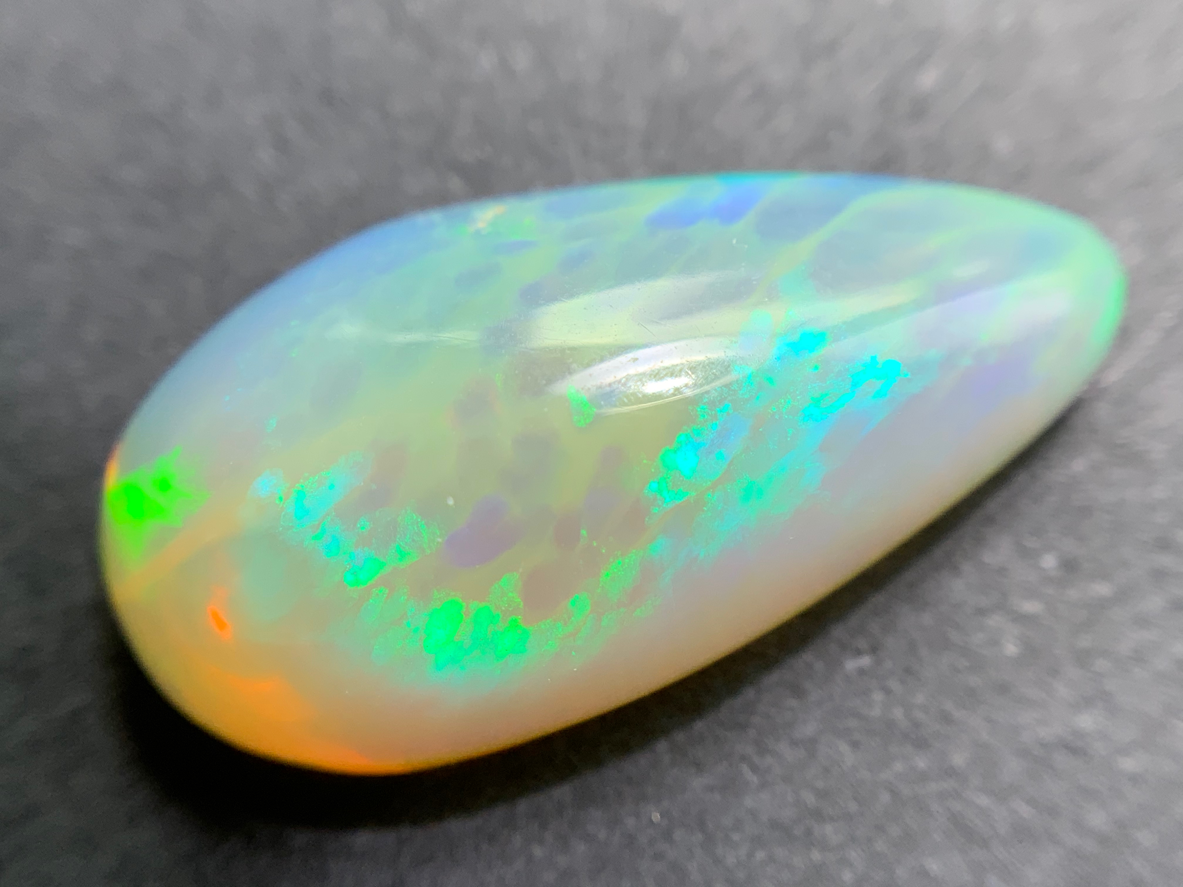 1 pcs  Crystal Opal -Welo - 4.44 ct - B 592