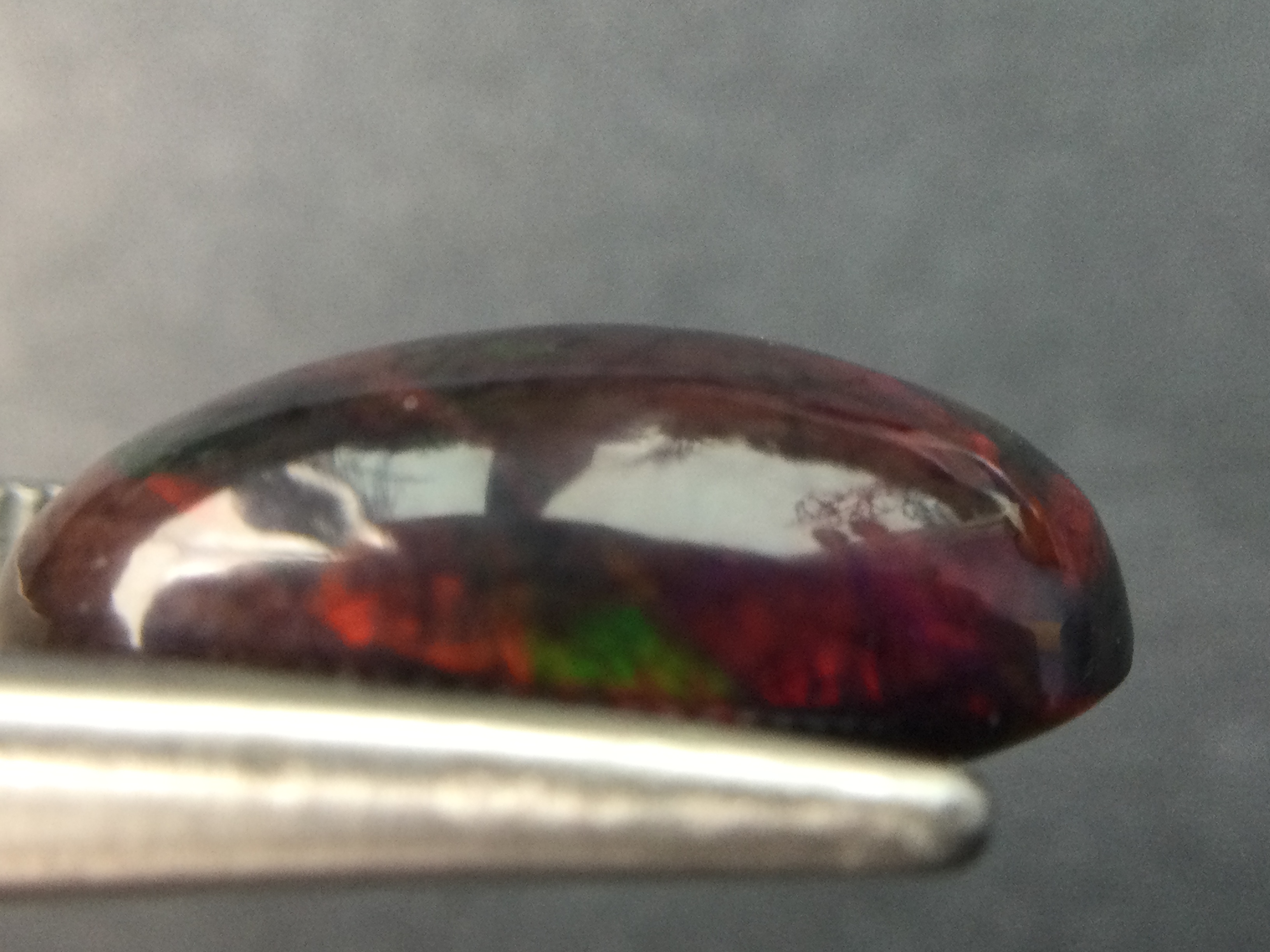 Natural Black Opal-4.66 ct Welo (Ethiopien) B285