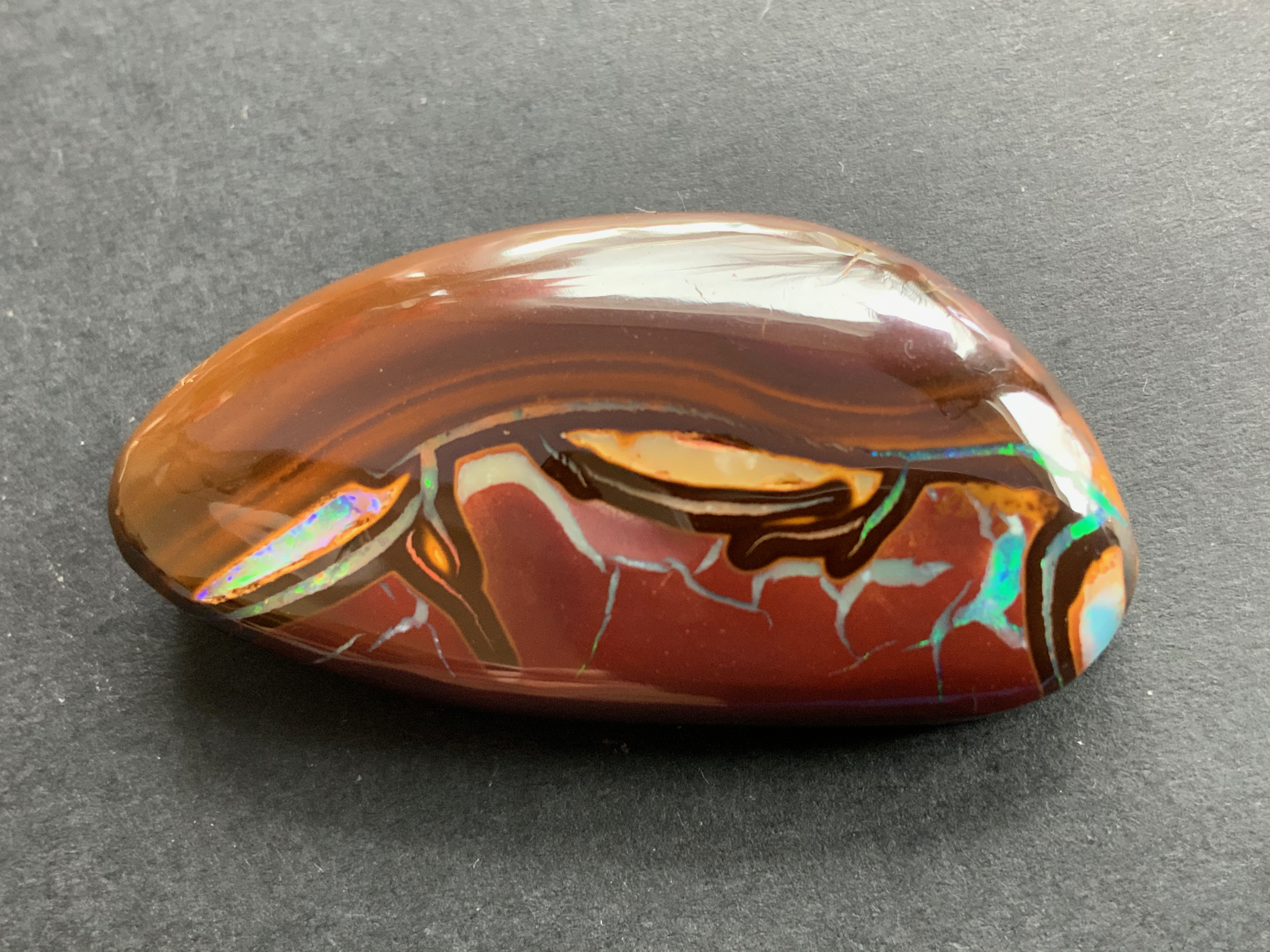 1 pcs YOWAH Opal  - 66.15 ct B623