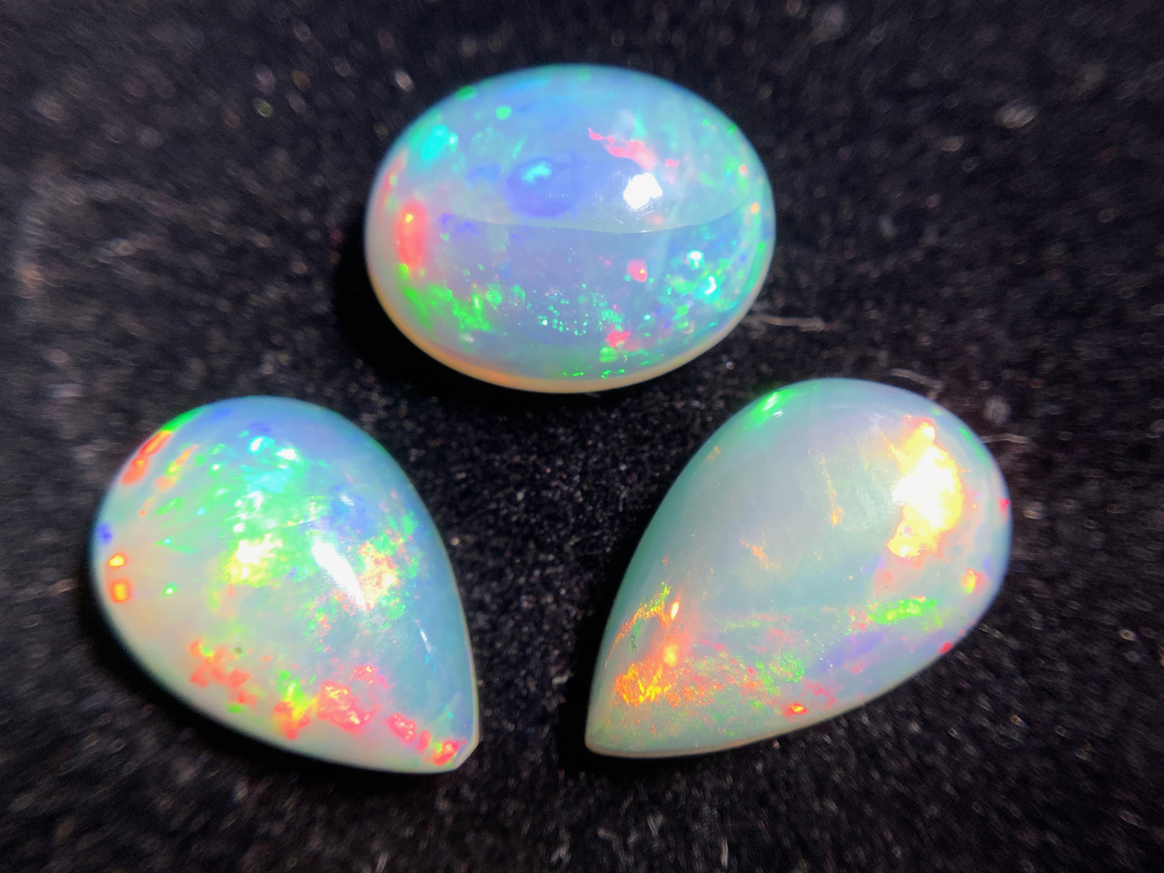 Konvolut von 3 Ethiopischen Welo -Crystal Opalen - 4.28 ct- B 190