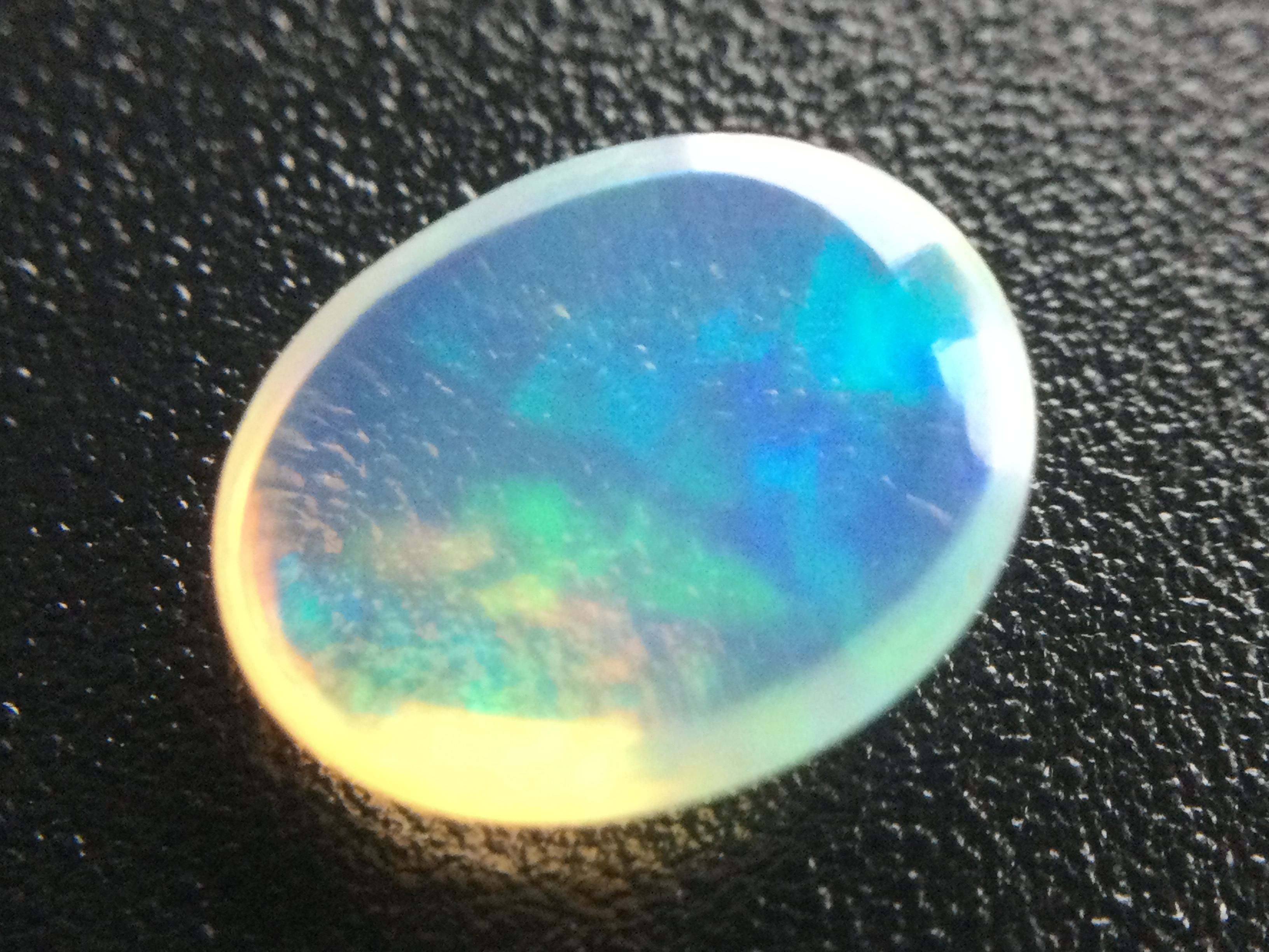 Konvolut von 10 Ethiopischen Welo -Crystal Opalen - 7.30 ct .B308