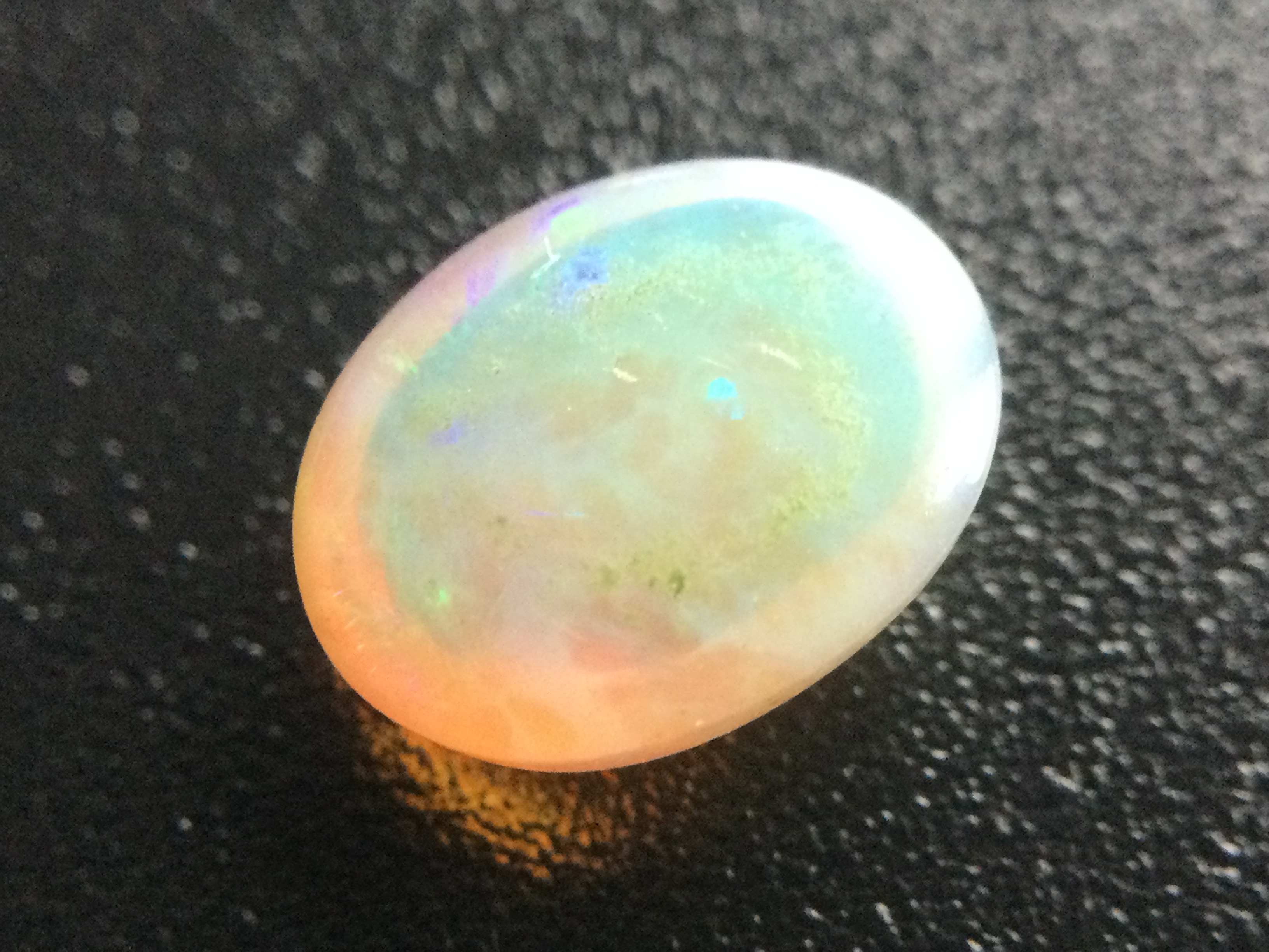 Konvolut von 10 Ethiopischen Welo -Crystal Opalen - 7.30 ct .B308