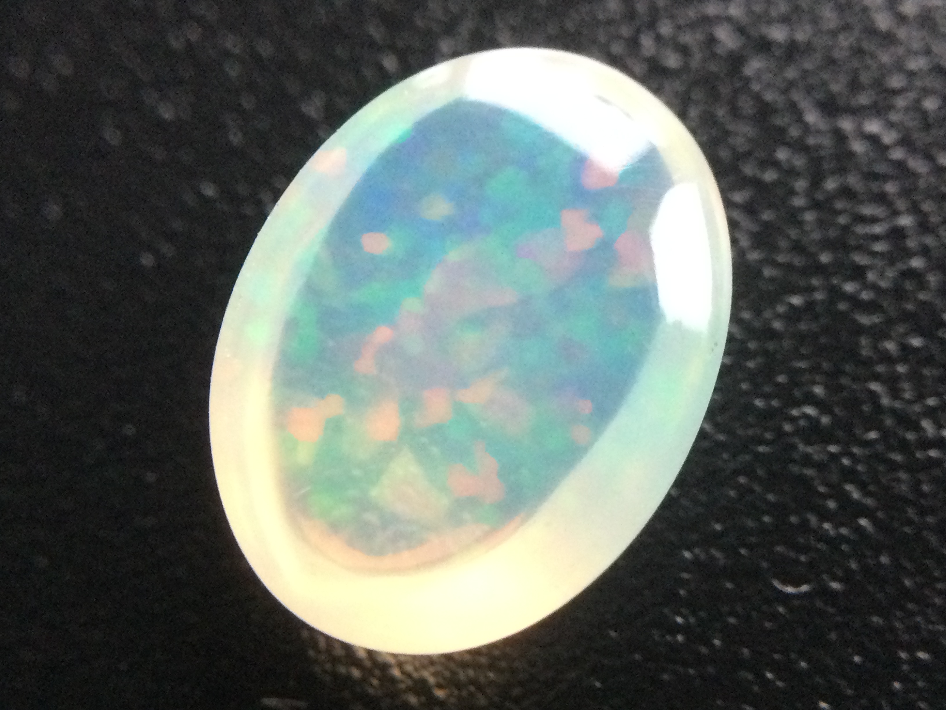 Konvolut von 10 Ethiopischen Welo -Crystal Opalen - 7.30 ct .B308