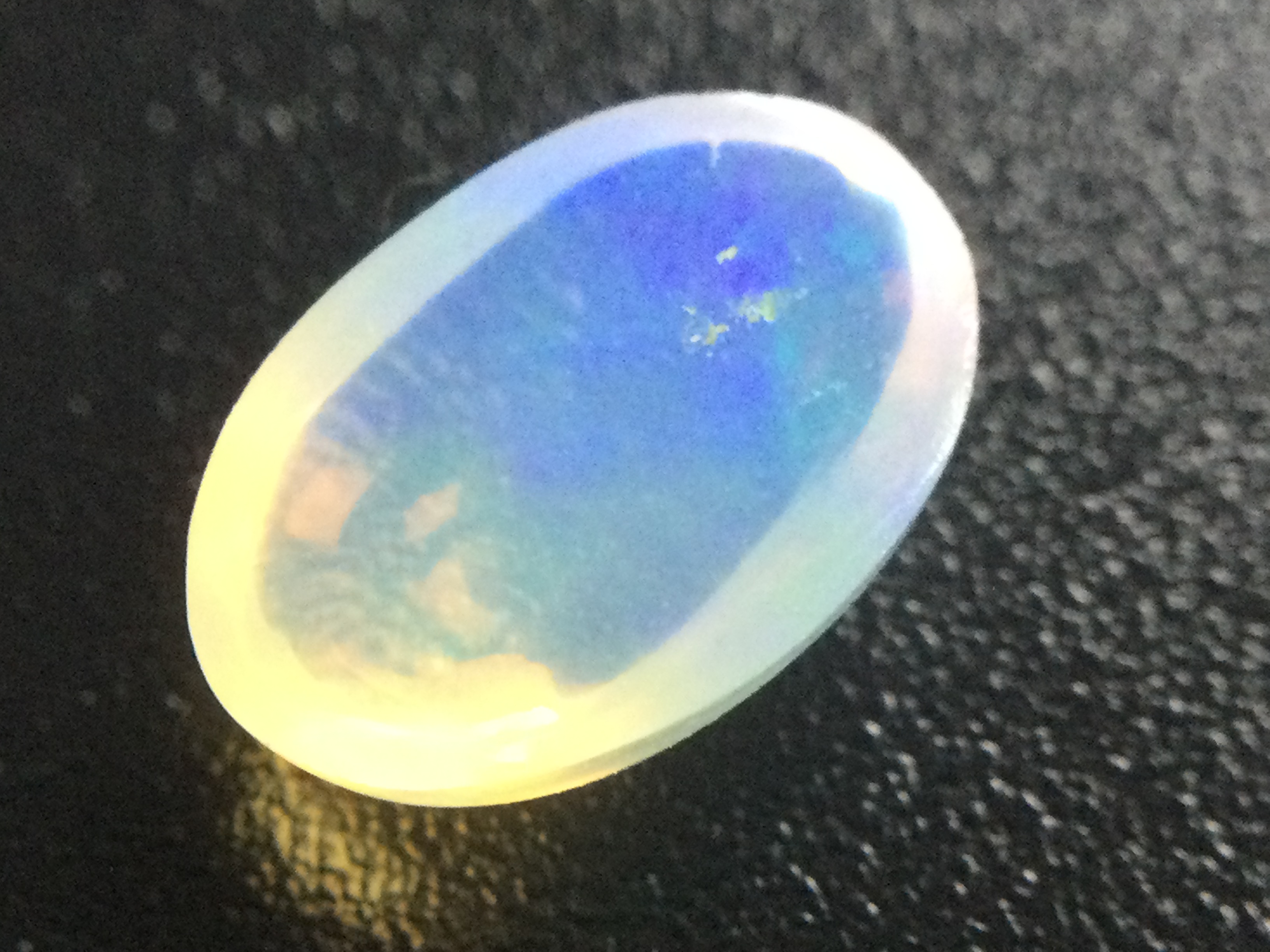 Konvolut von 10 Ethiopischen Welo -Crystal Opalen - 7.30 ct .B308