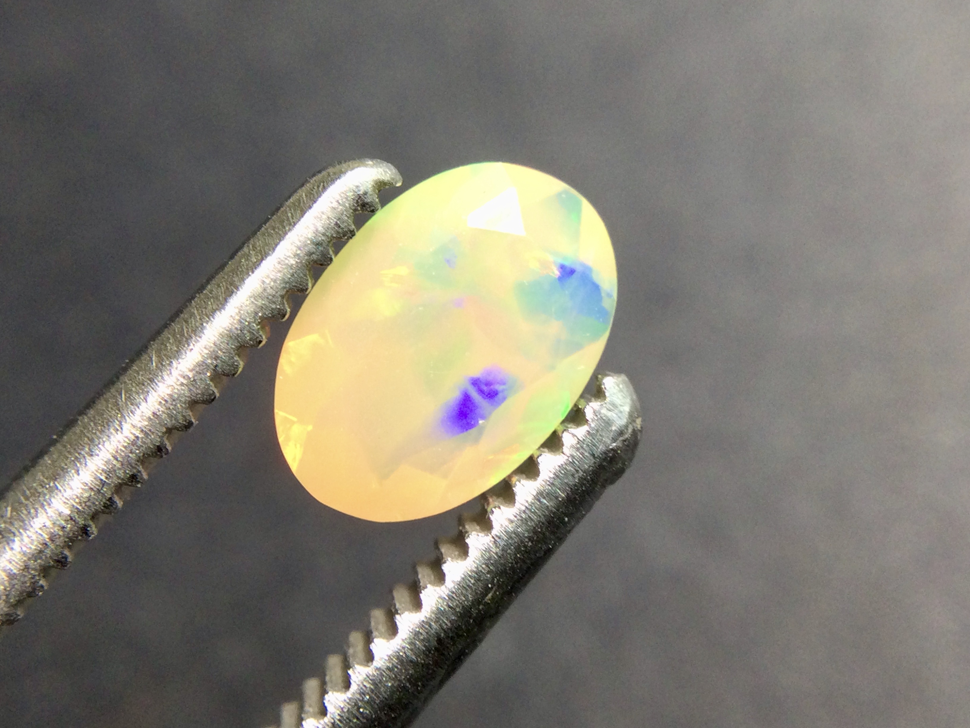  Konvolut von 6 ethiopischen( Welo) Crystal Opalen B 256 - 1.80 ct