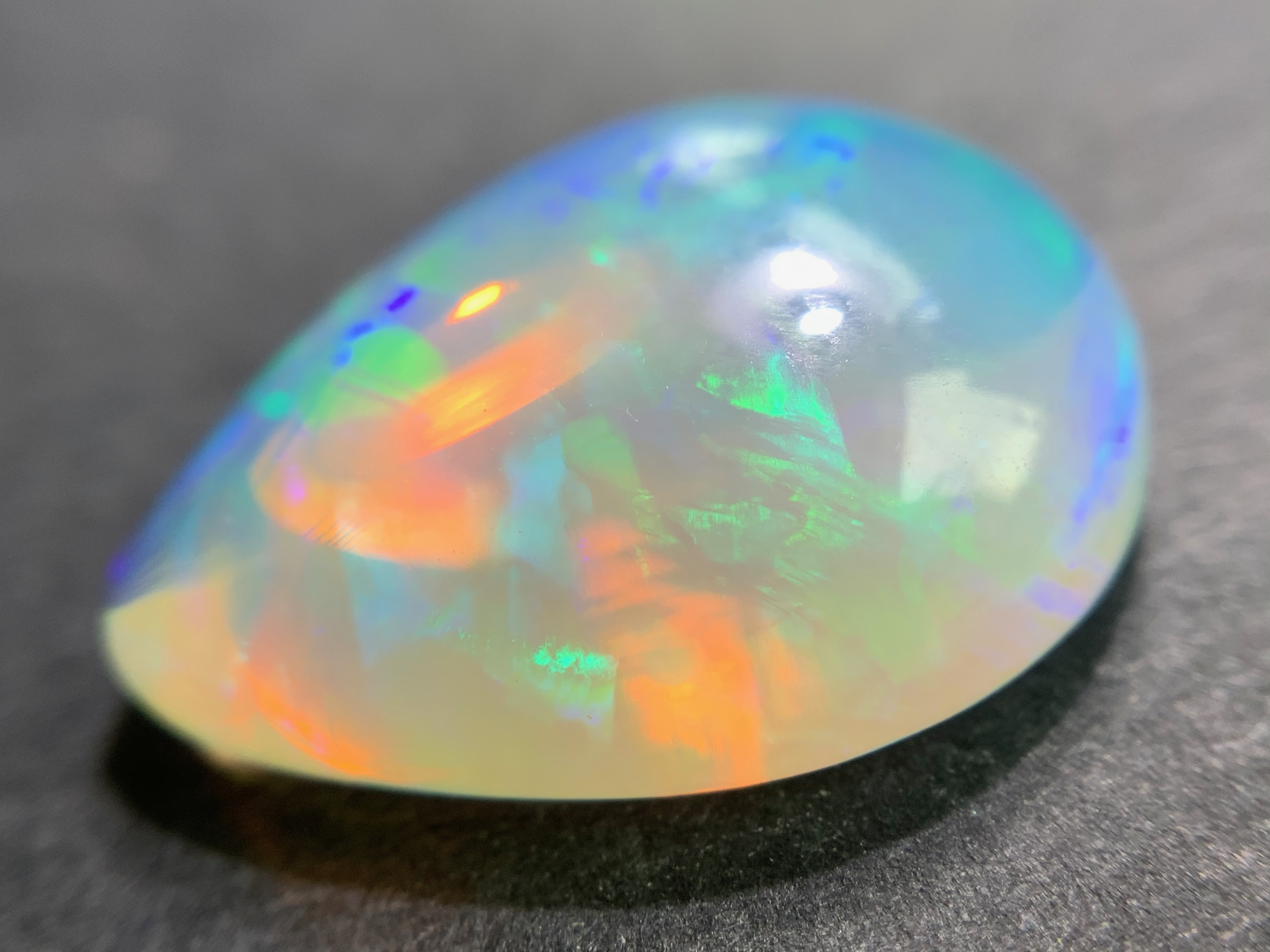 1 pcs Rare Qualität !! Crystal Opal -Welo - 6.39 ct - B 600