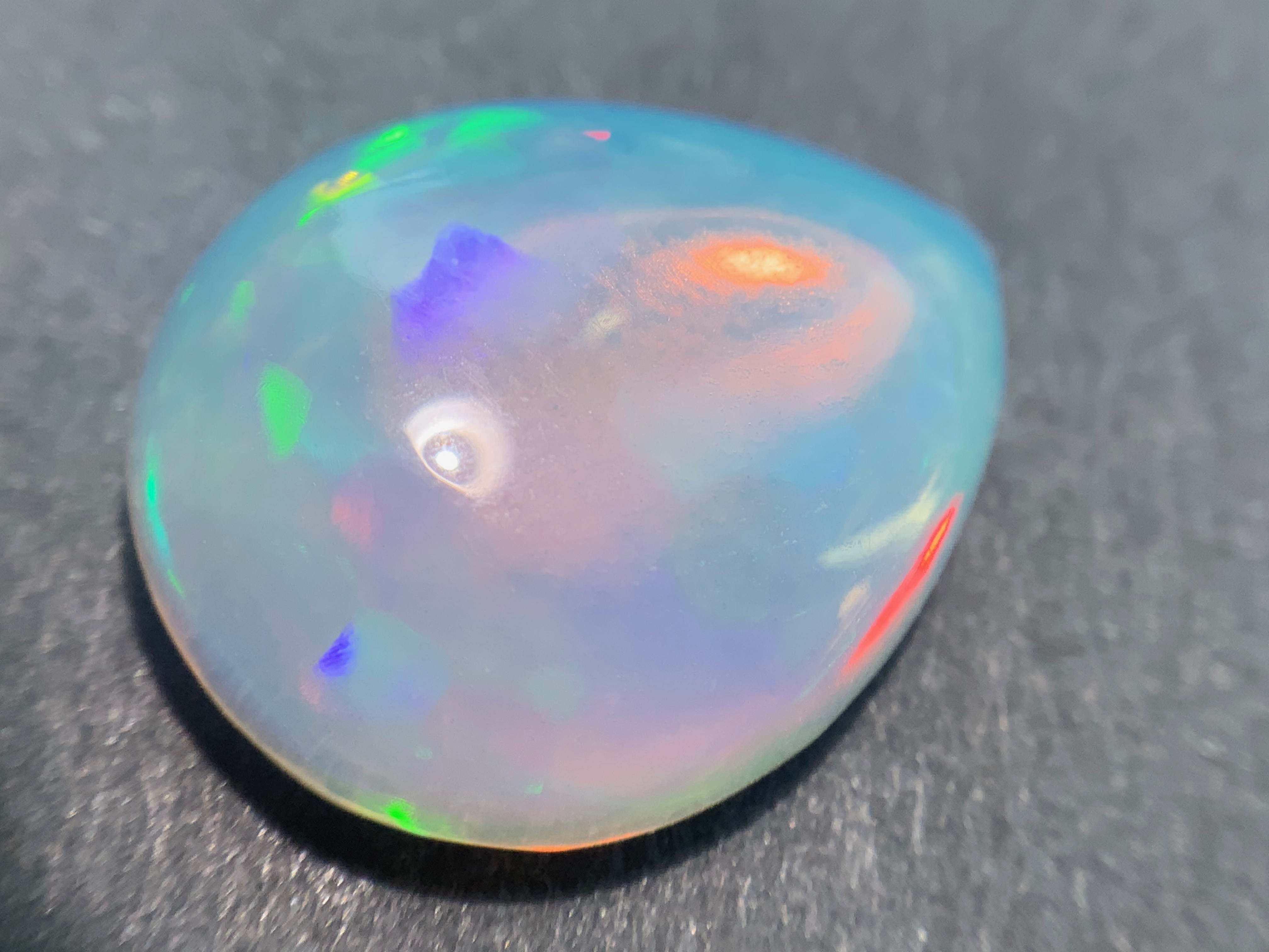 1 pcs Crystal Opal -Welo - 4.05 ct - B 560