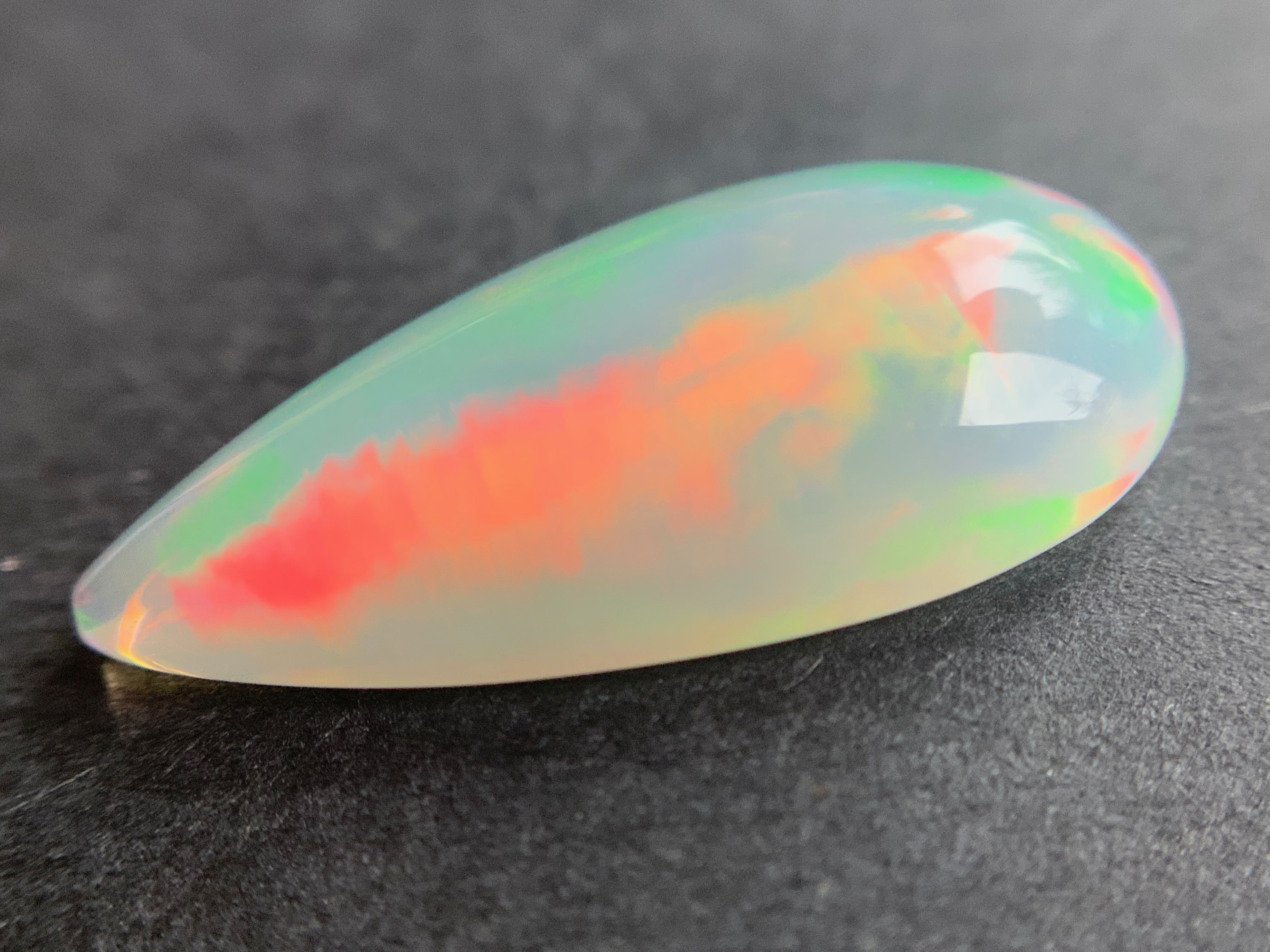 1 pcs Crystal Opal -Welo - 3.07 ct - B 571