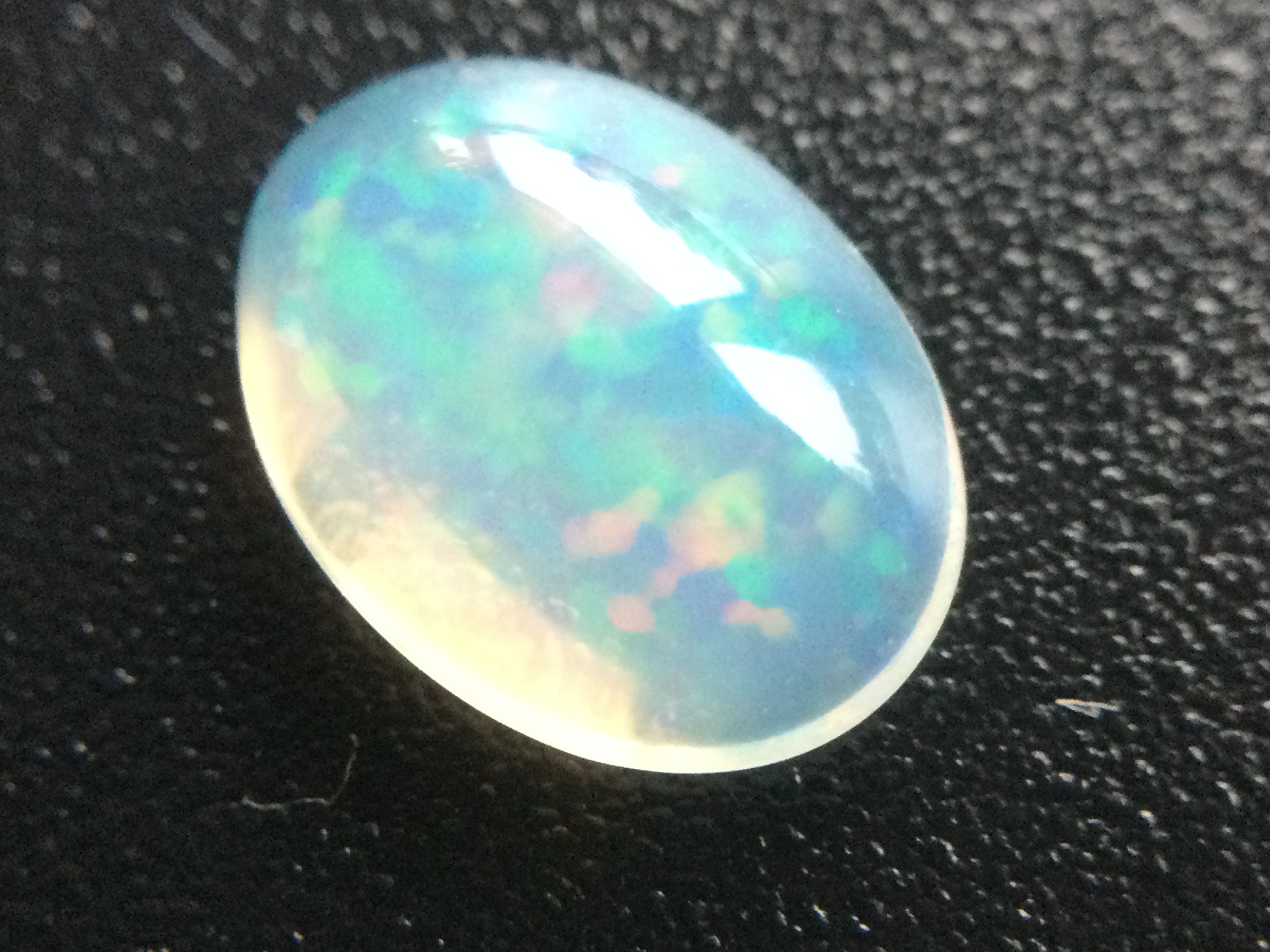 Konvolut von 10 Ethiopischen Welo -Crystal Opalen - 7.30 ct .B308