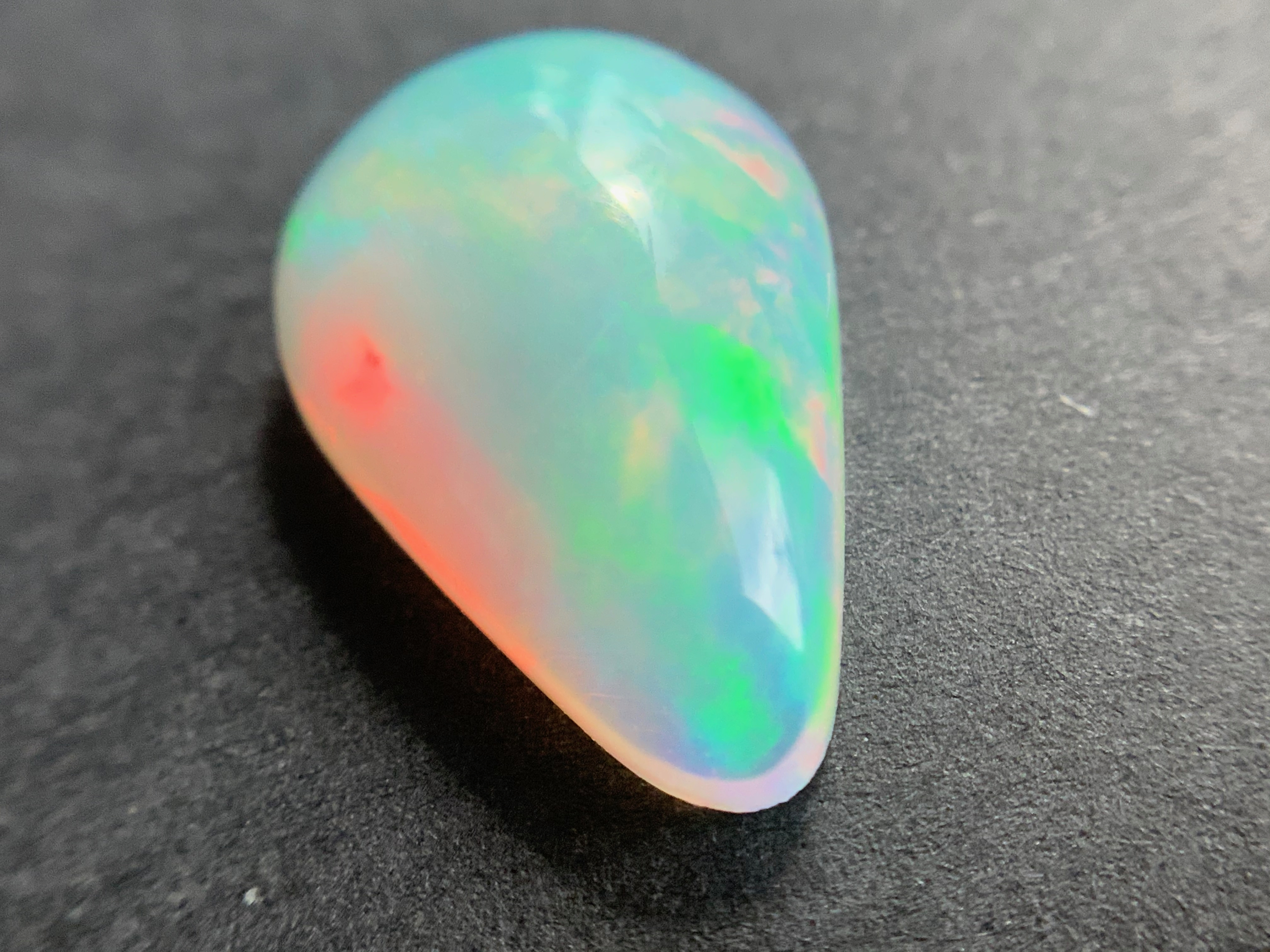 1 pcs Crystal Opal -Welo - 2.70 ct - B 595