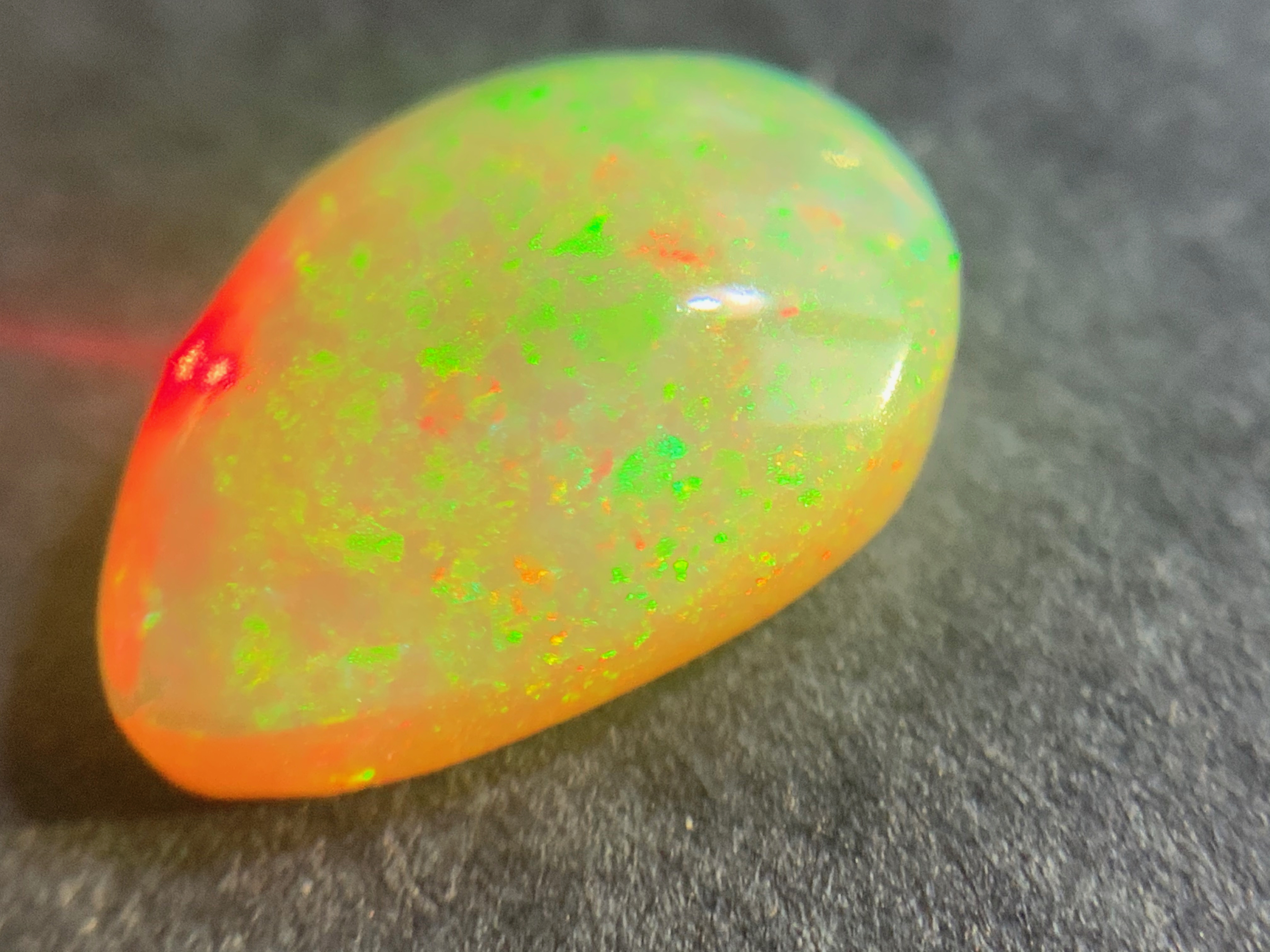 1 pc Rare Qualität !! Crystal Opal -Welo - 1.22 ct - B558