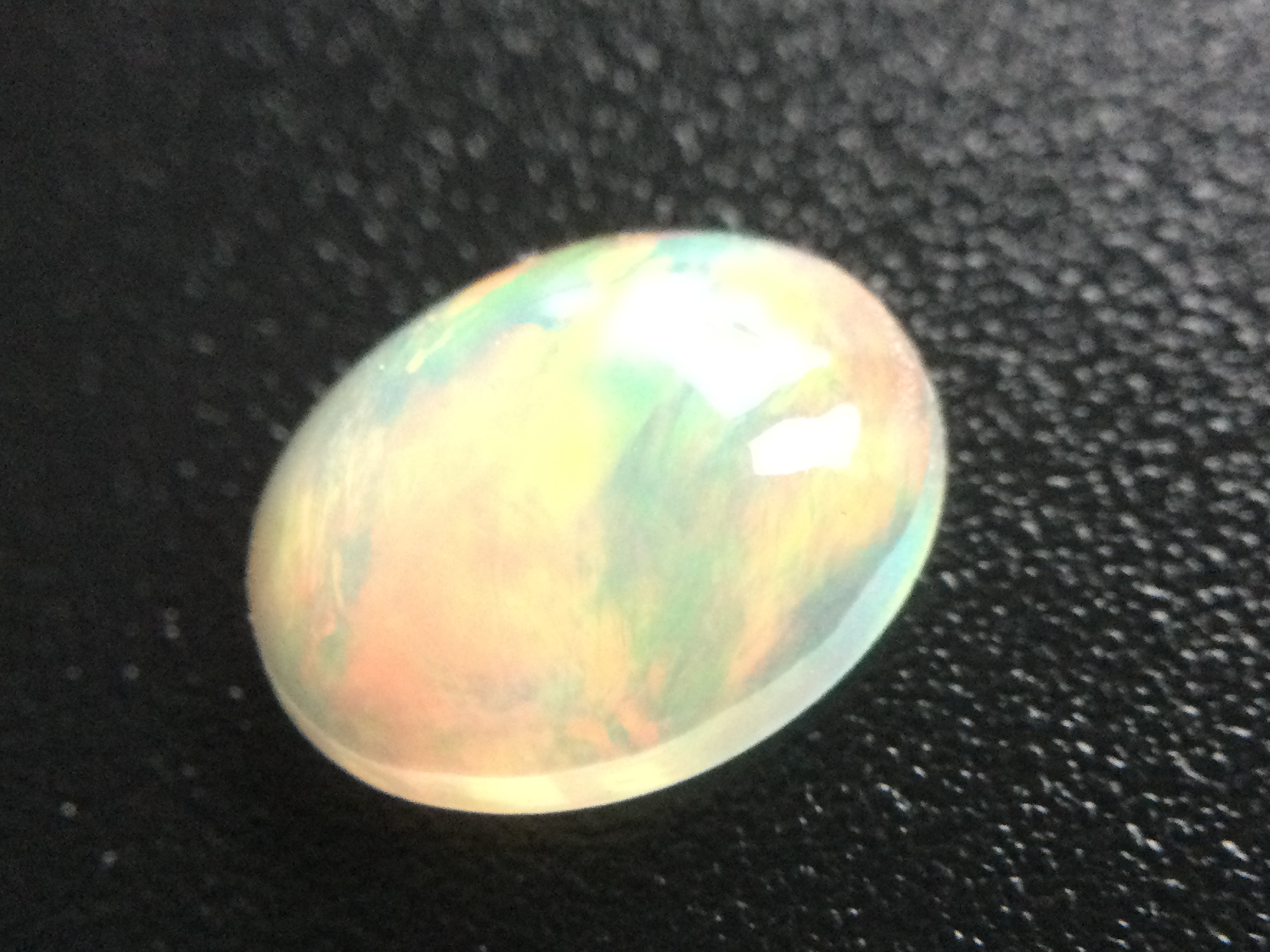 Konvolut von 10 Ethiopischen Welo -Crystal Opalen - 7.30 ct .B308