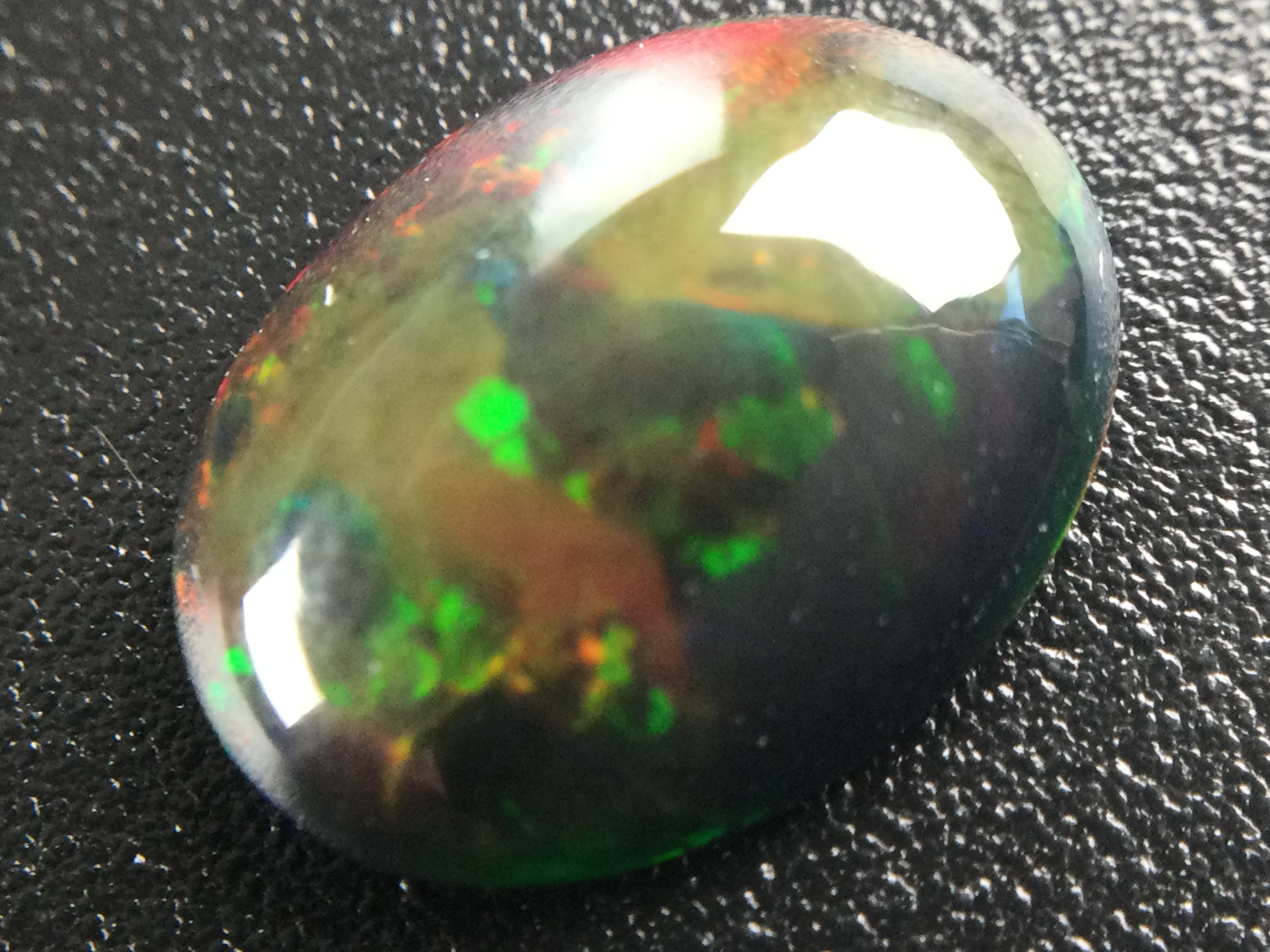 Natural Black Opal-Welo - 1.45 ct (Ethiopien) B106