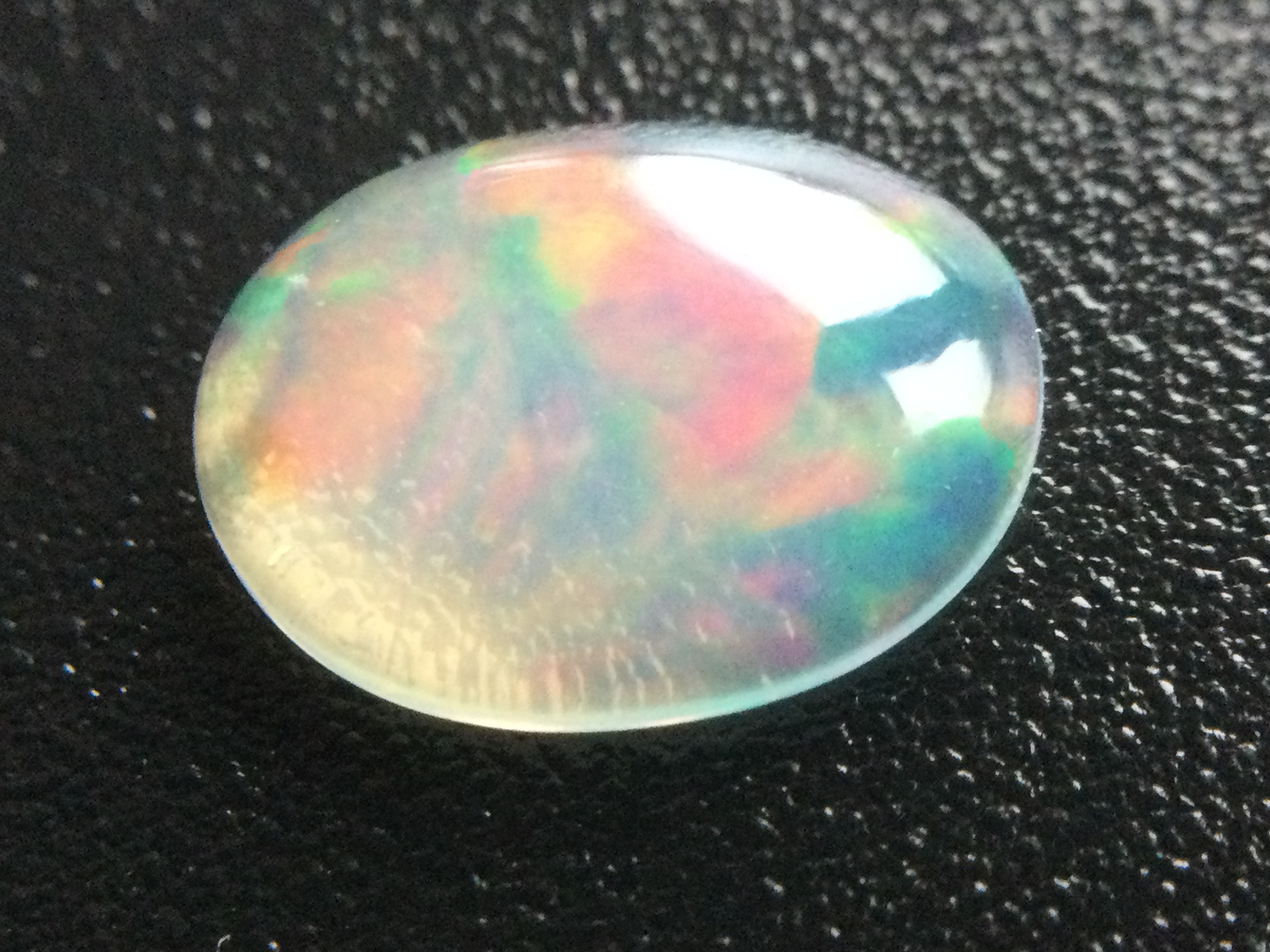 Konvolut von 10 Ethiopischen Welo -Crystal Opalen - 7.30 ct .B308