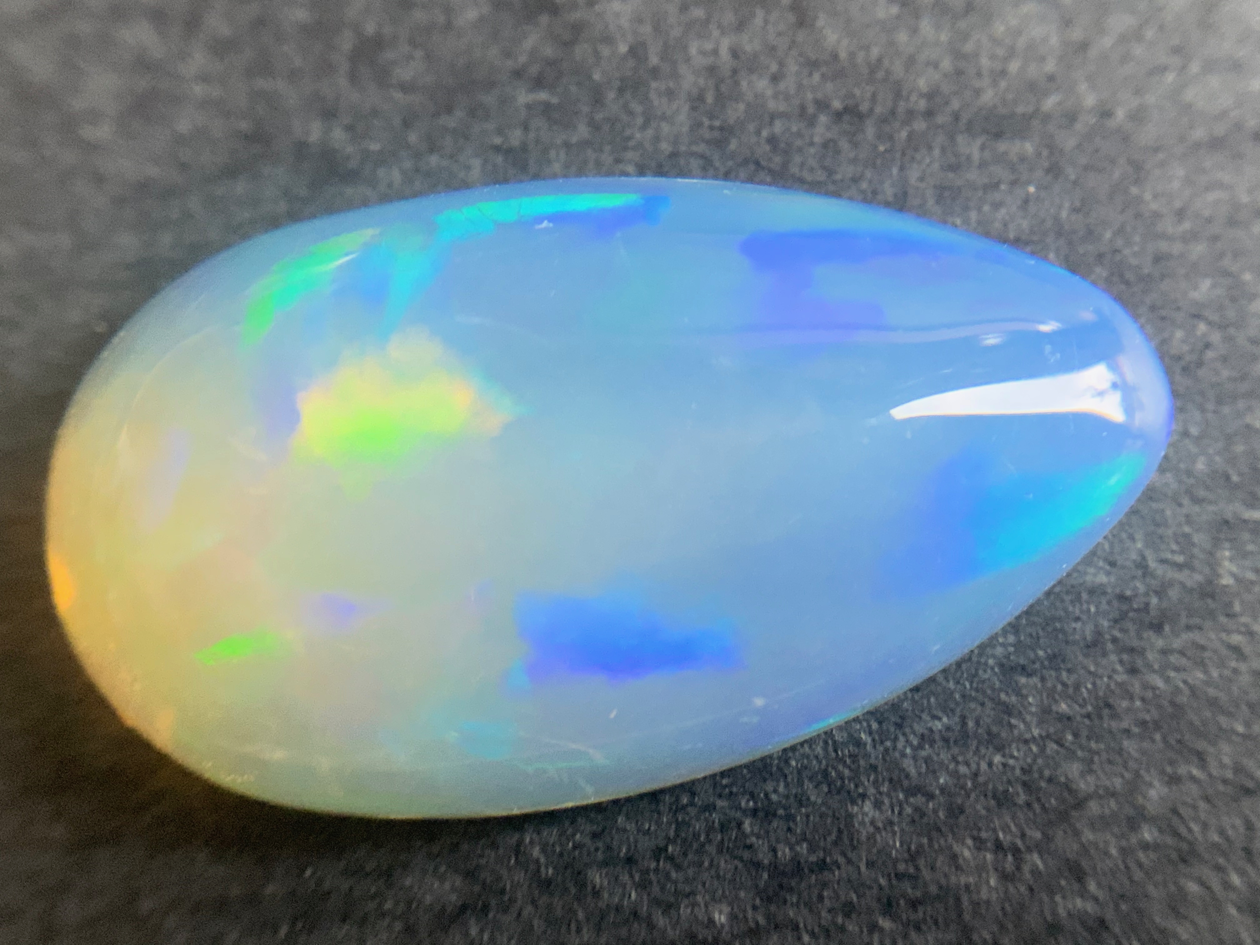 1 pcs Crystal Opal -Welo - 2.61 ct - B 543