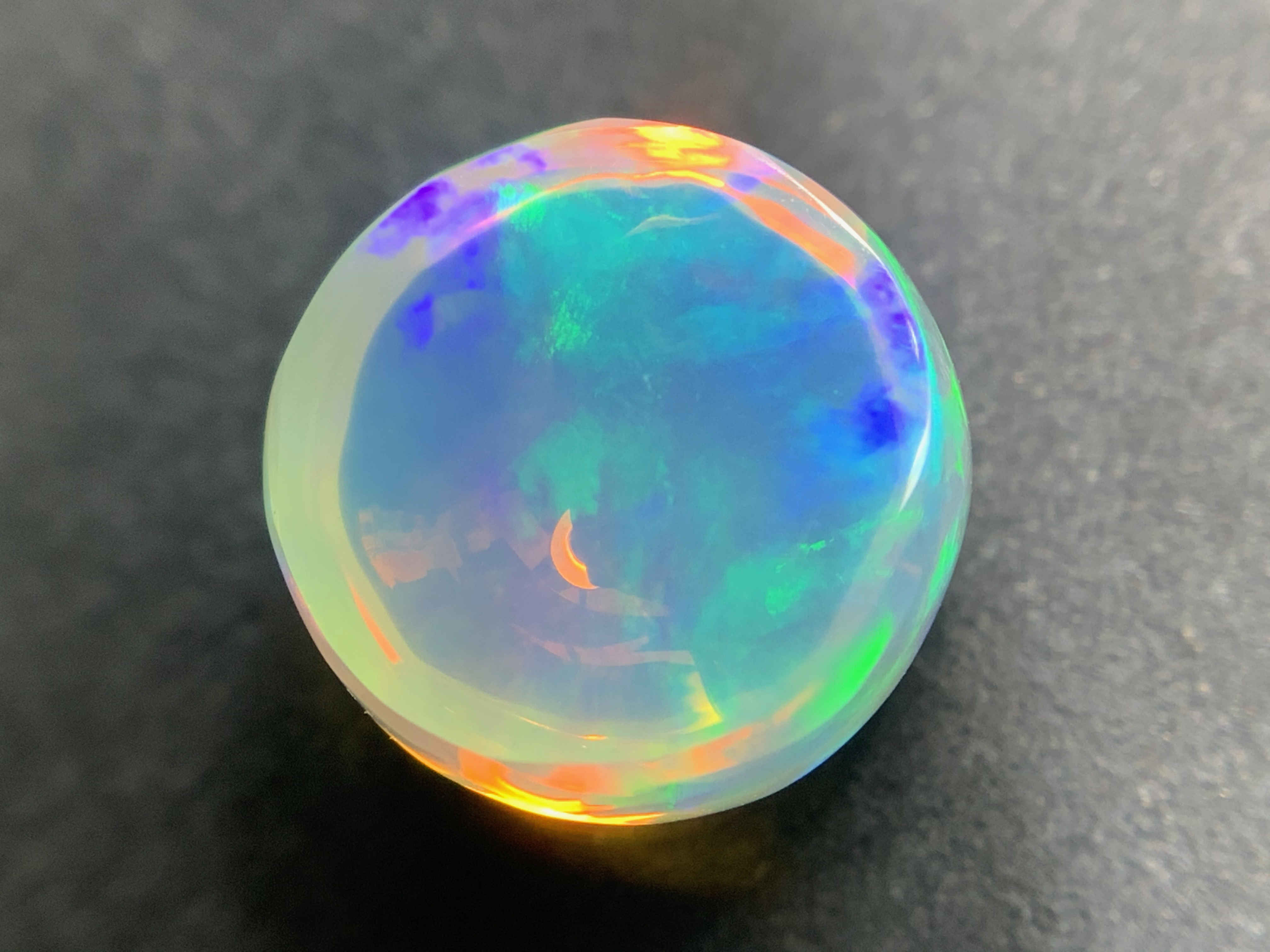 1 pcs Crystal Opal -Welo - 2.07 ct - B 585