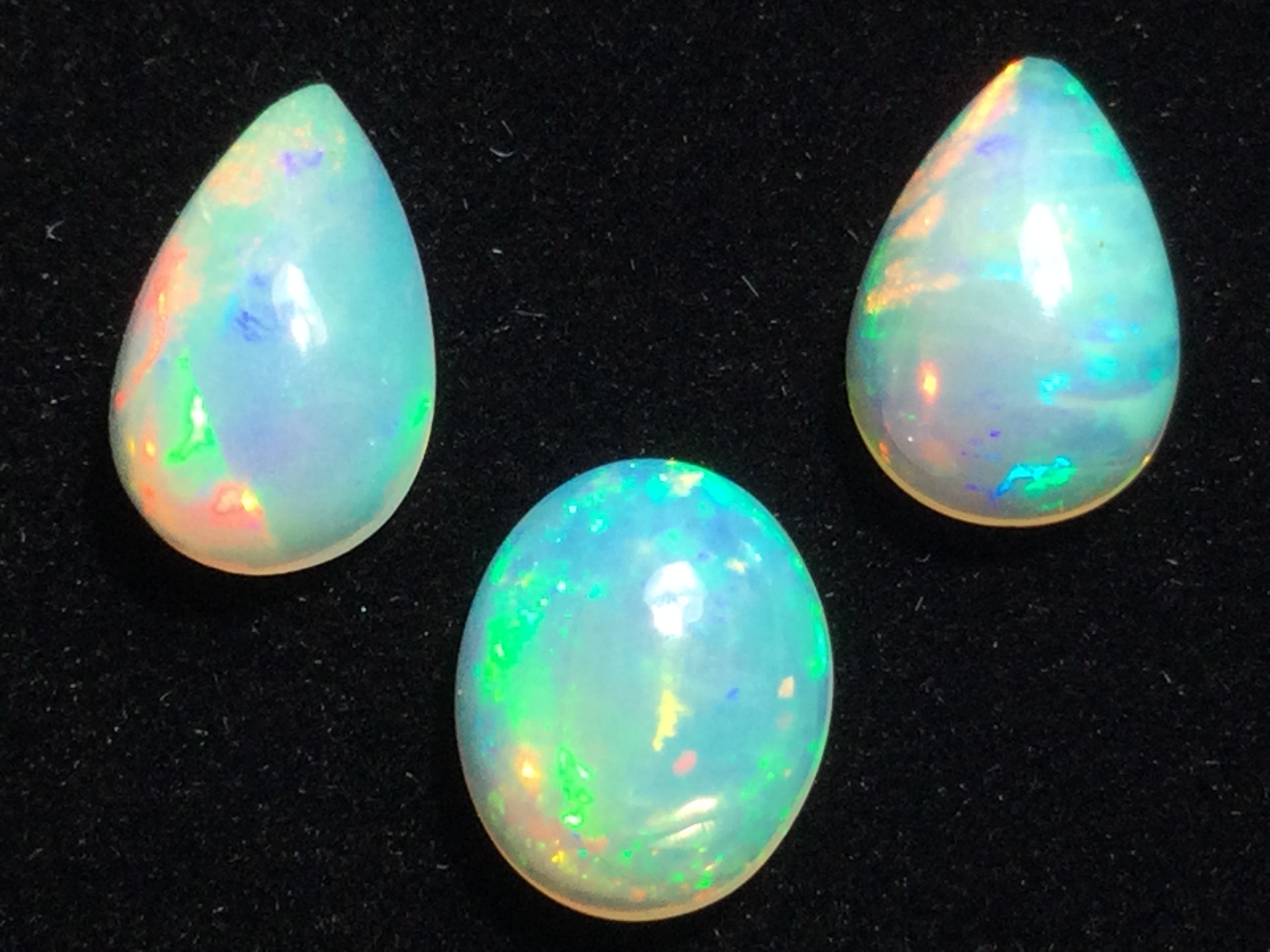 Konvolut von 3 Ethiopischen Welo -Crystal Opalen - 4.28 ct- B 190