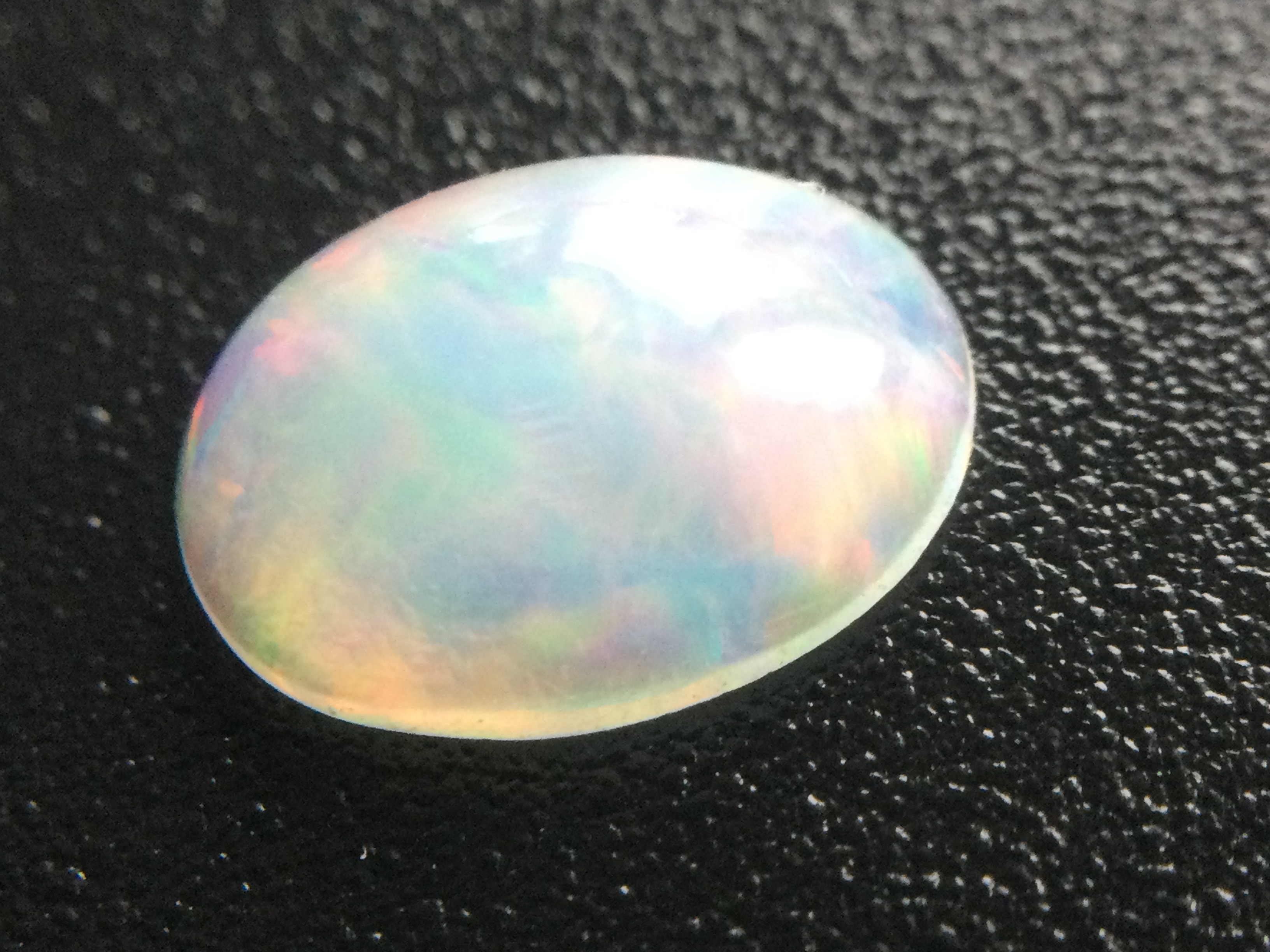 Konvolut von 10 Ethiopischen Welo -Crystal Opalen - 7.30 ct .B308